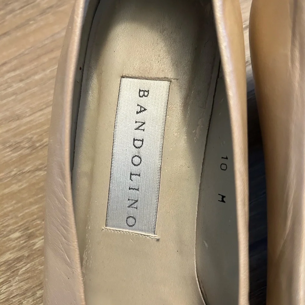 Bandolino size 10 cream pump